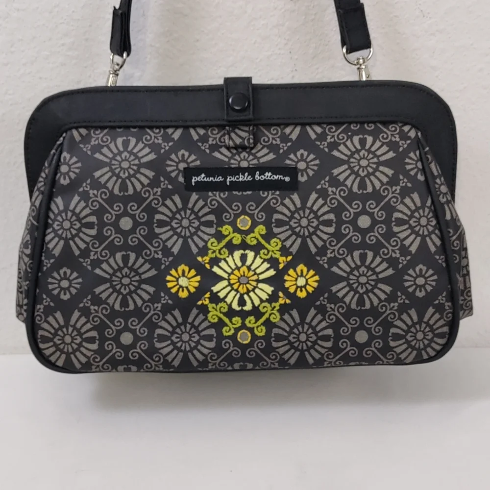 Petunia Pickle Bottom Diaper Bag Handbag - Picture 2 of 14